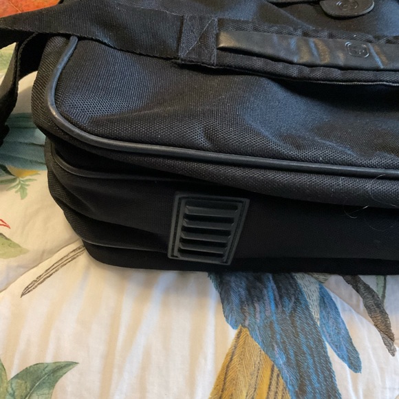 Swiss gear Wenger 16” mainframe laptop briefcase - Picture 8 of 15